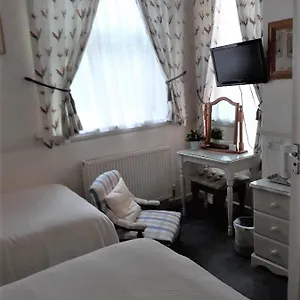Hostel Alcantara House