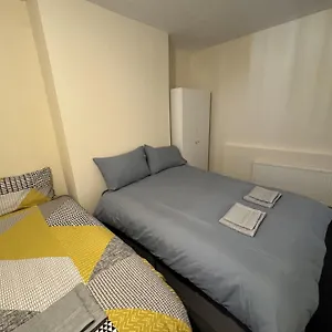 Guest house Mayflower Road 6